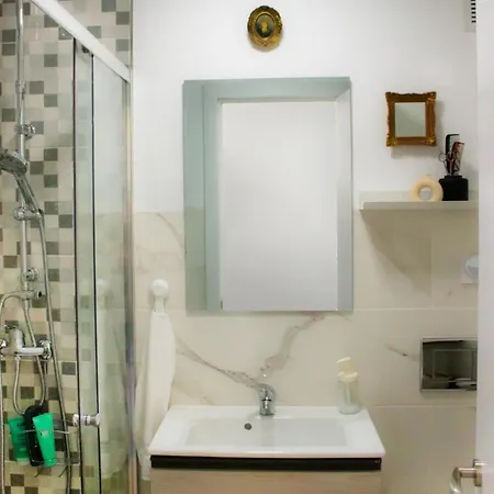 Stylish And Comfortable One Bedroom With Sea View Apartment *