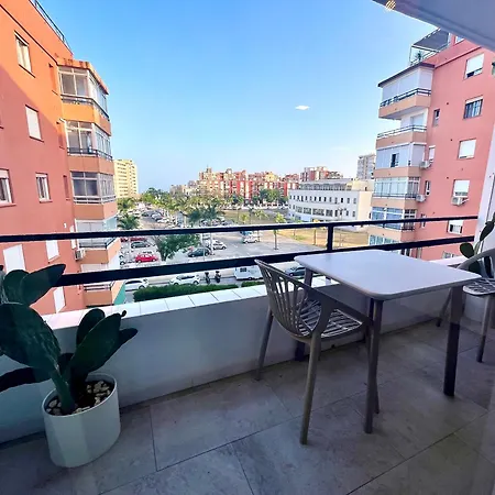 Stylish And Comfortable One Bedroom With Sea View